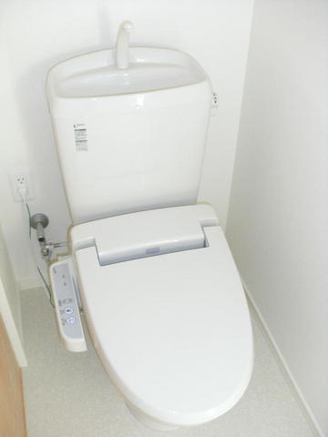 トイレ　ウォシュレット付き