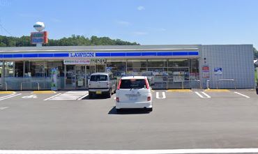 コンビニ　ローソン 甲斐下今井店（コンビニ）まで463m