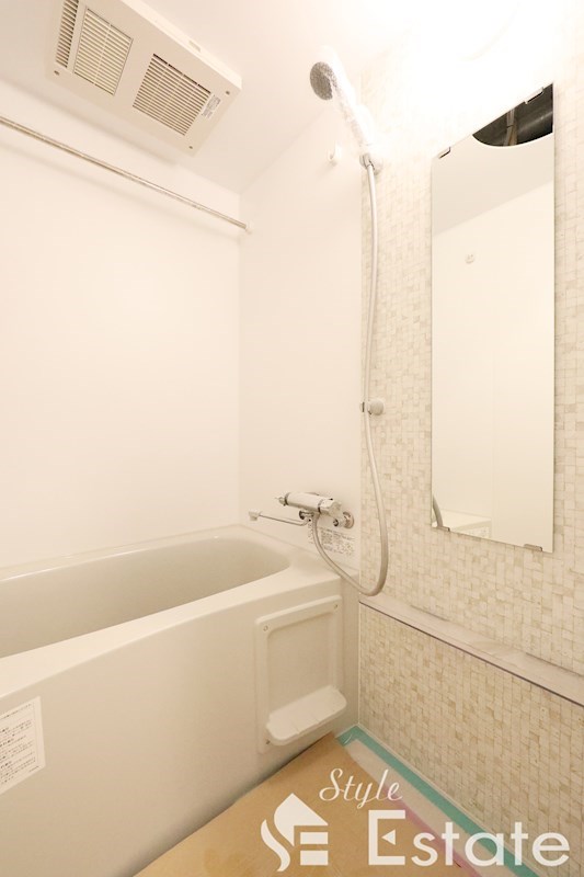 バス・シャワールーム　バスルーム