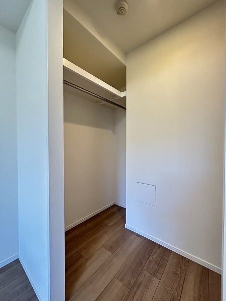 収納　WIC※写真は類似間取り別部屋。色味等異なる場合があります。