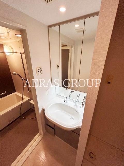 洗面設備　同仕様タイプ