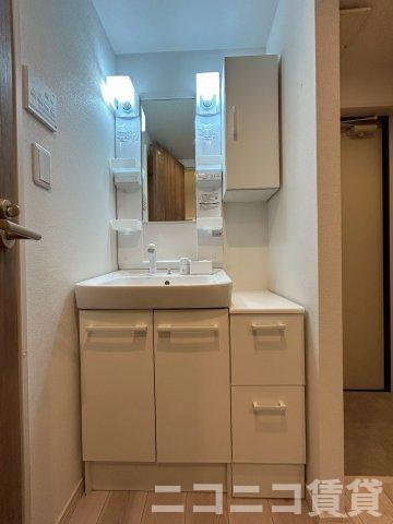 洗面設備　別号室イメージの為、現状を優先致します。