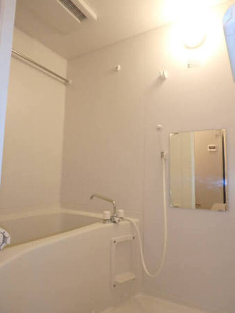 バス・シャワールーム　１０３　浴室