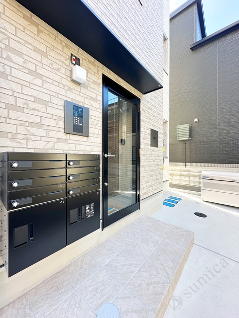 ロビー　不在時の受取が楽々＾＾宅配ボックスも完備！