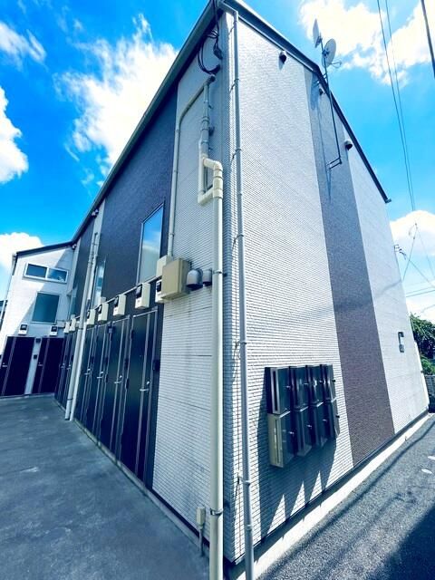 建物外観　24時間換気システム　外壁サイディング