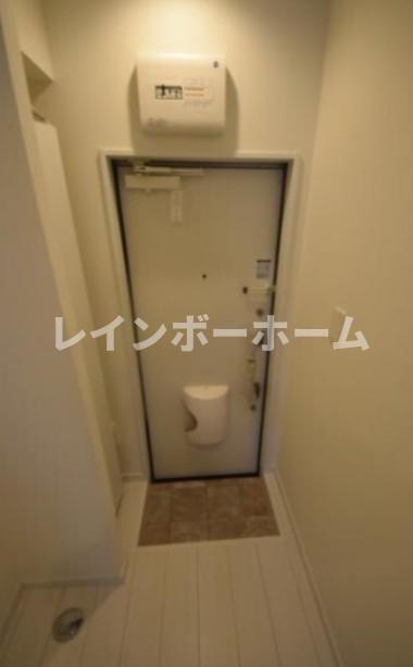 玄関　※別部屋参考写真