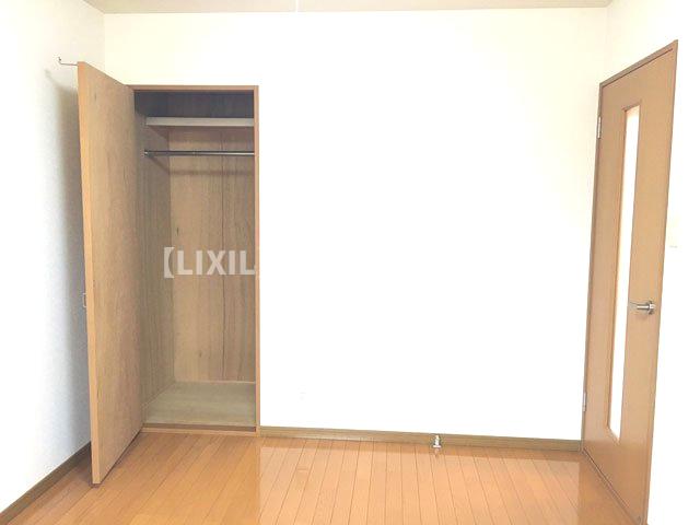 居室・リビング　洋室・収納