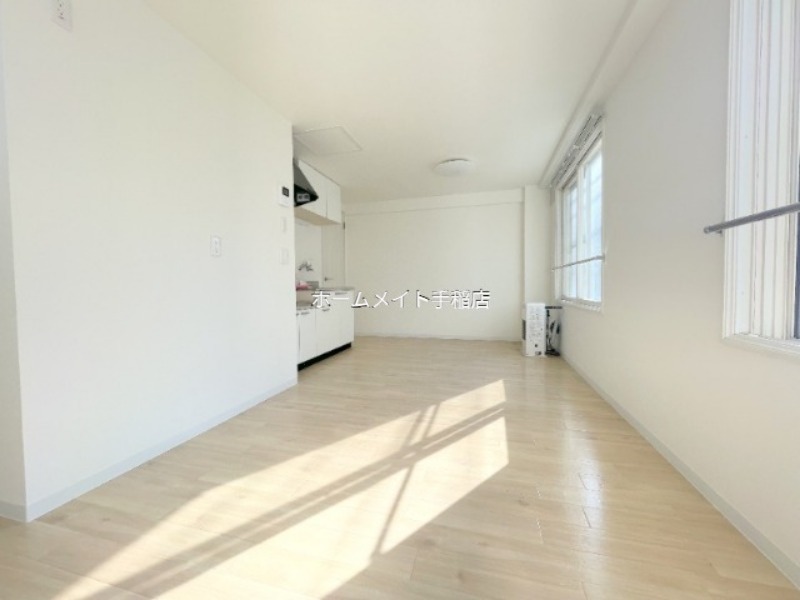 居室・リビング　広々リビングです！