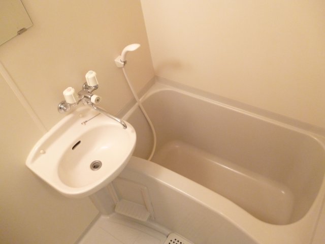 バス・シャワールーム　浴室