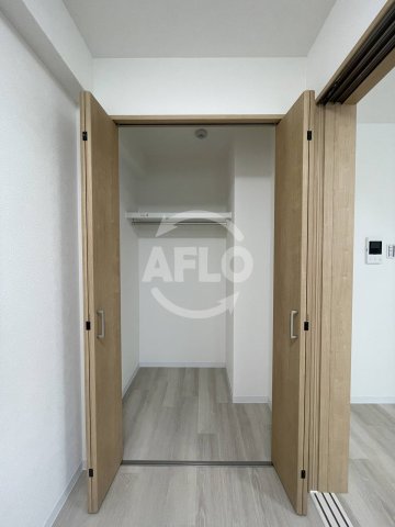 収納　テラ西九条　ウォークインクローゼット