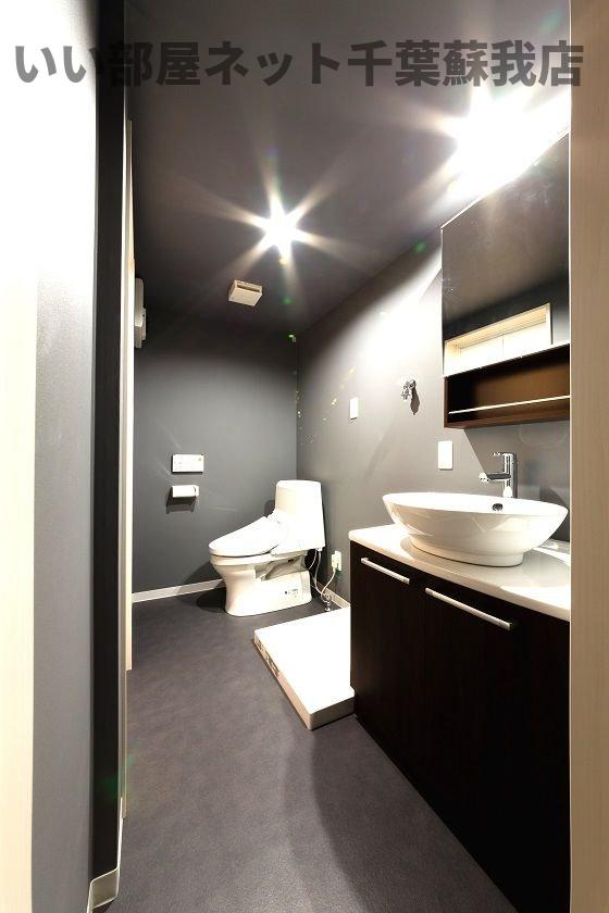 トイレ　ゆったりとした空間のトイレです