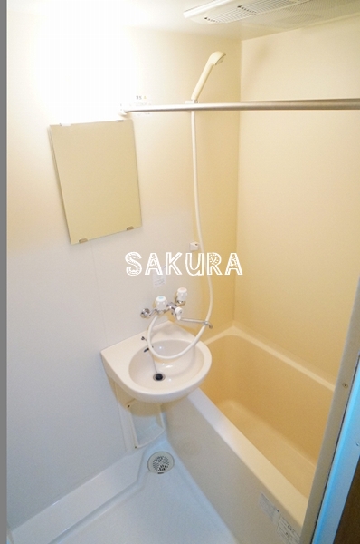 バス・シャワールーム　日々の疲れを癒すお風呂です♪