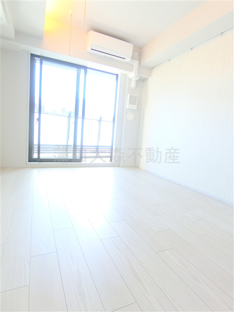 居室・リビング　東向きの洋室7.3帖