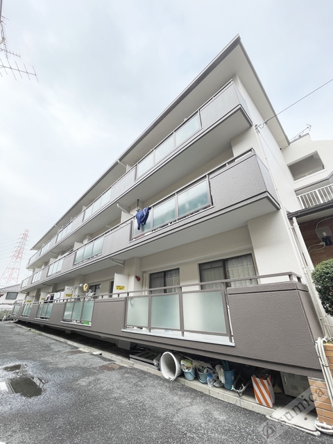 建物外観　鉄筋コンクリート造・ガッチリした建物です♪♪