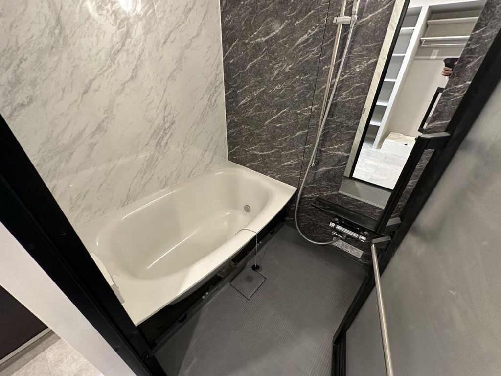 バス・シャワールーム　バス