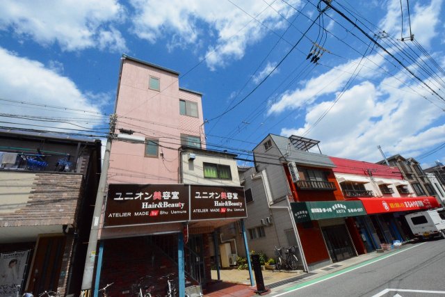 建物外観　敷地内に駐輪場あります！