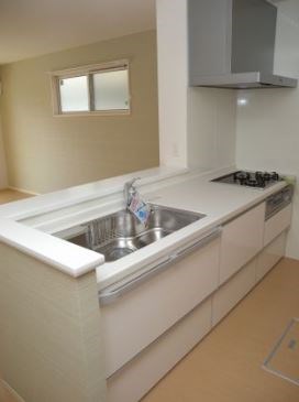 キッチン　※同物件別部屋参考画像