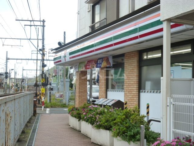 コンビニ　セブンイレブン　八幡店（コンビニ）まで385m