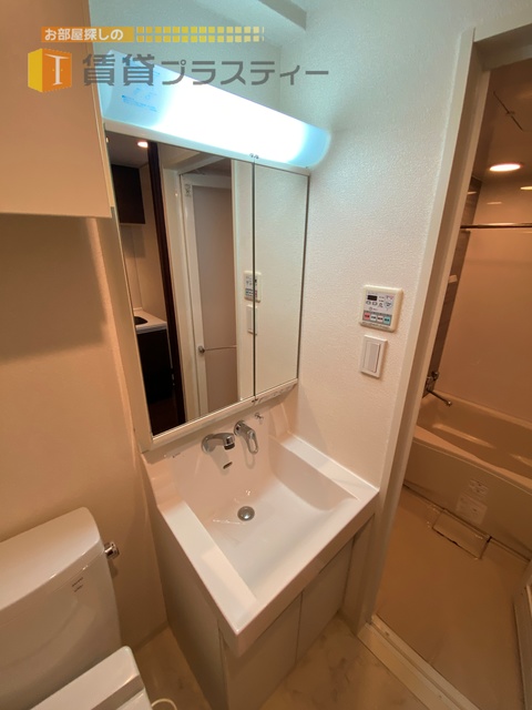 洗面設備　毎日使いますよね…独立洗面台。