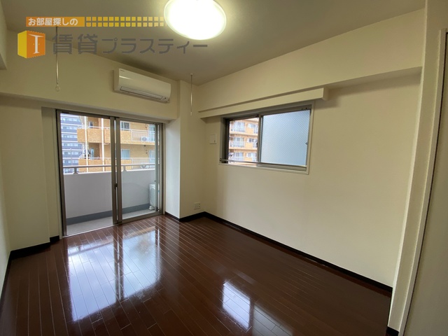 居室・リビング　２面採光の風通しのいいお部屋です。