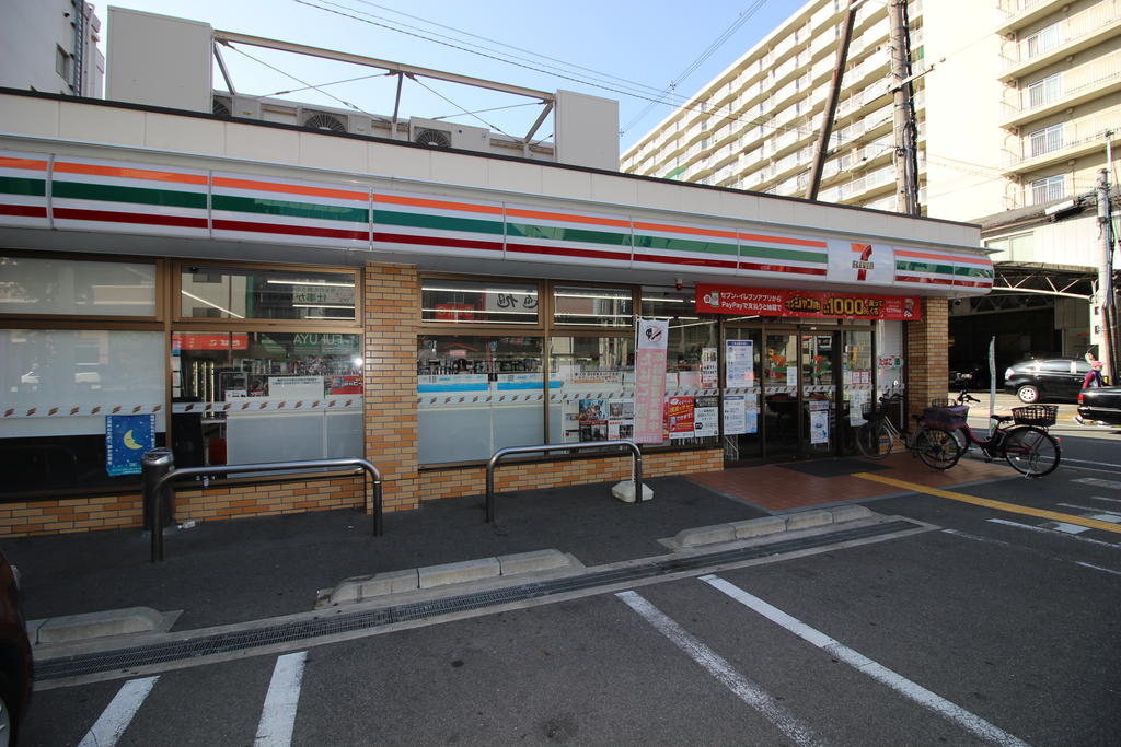コンビニ　セブンイレブン守口京阪本通1丁目東店（コンビニ）まで321m