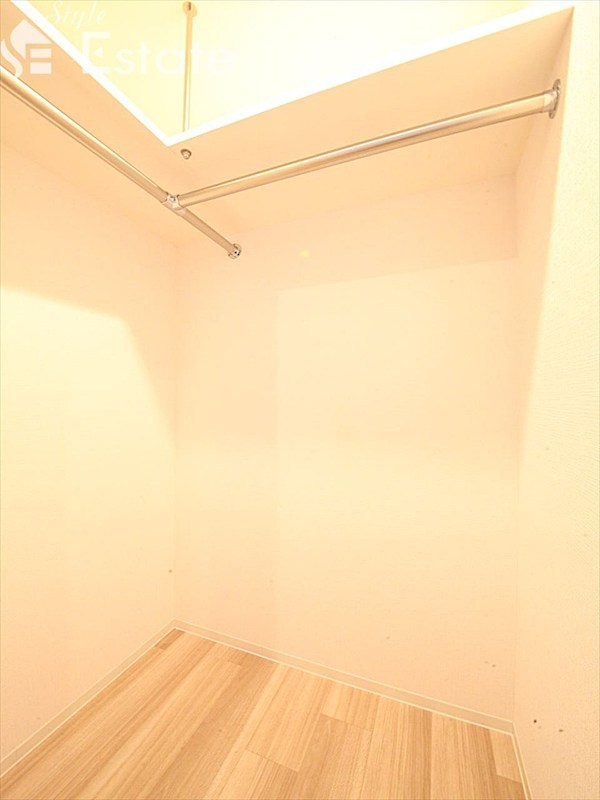 収納　ウォークインクローゼット