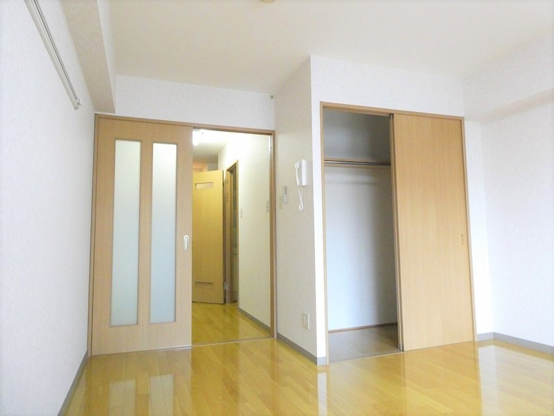 居室・リビング　写真は201号室です（参考）