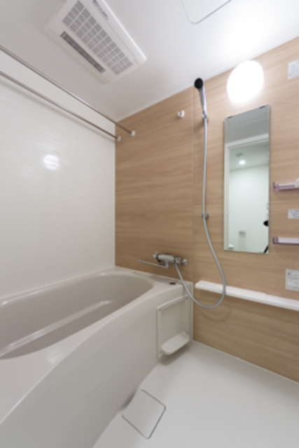 バス・シャワールーム　※写真は同タイプ住戸です。