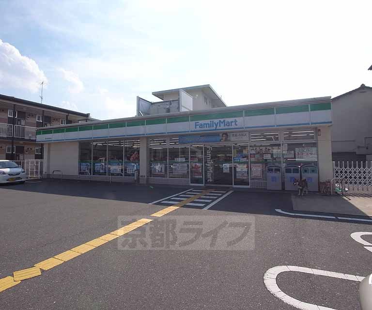 コンビニ　ファミリーマート 西七条名倉町店（コンビニ）まで174m