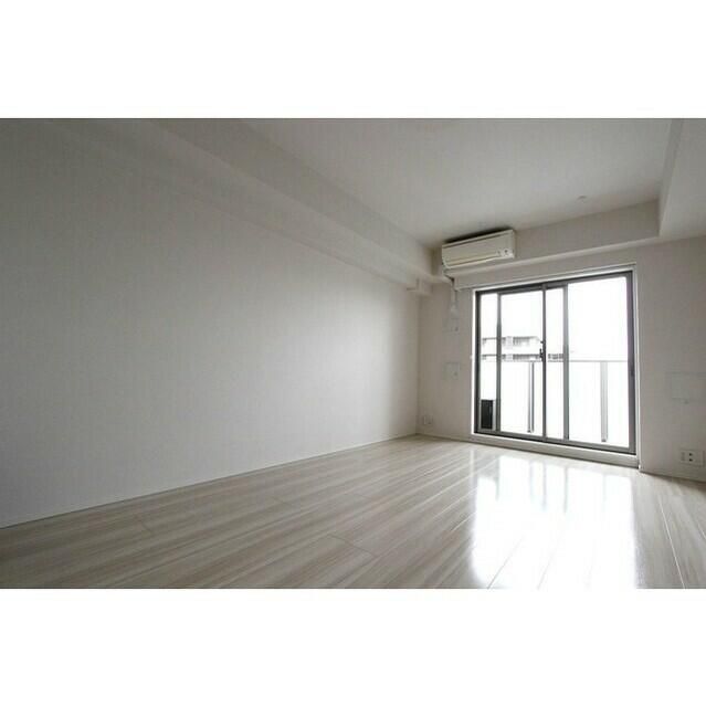 居室・リビング　☆明るい居室☆