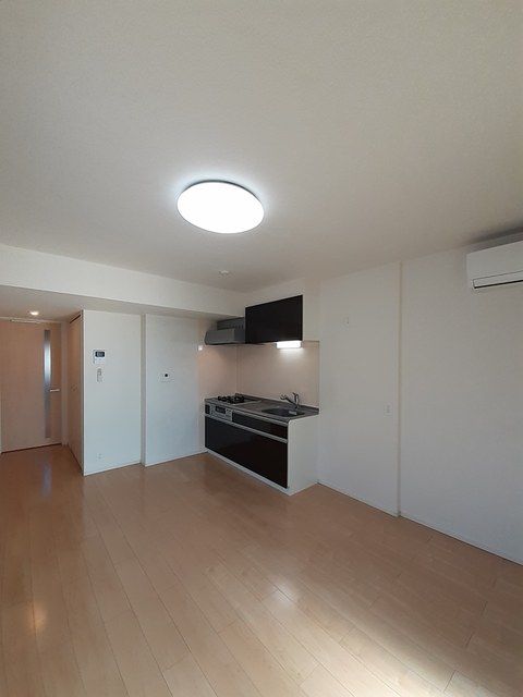 居室・リビング　☆明るい居間☆