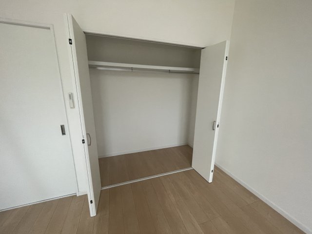 収納　※他部屋の写真です