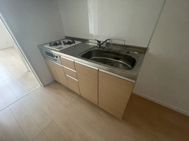 キッチン　※他部屋の写真です