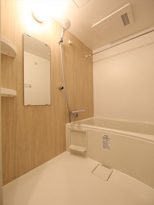 バス・シャワールーム　バスルーム　浴室暖房乾燥機付き