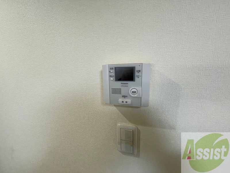 セキュリティ　ＴＶモニター付インターホンです。来客者の顔が見えるので安心！