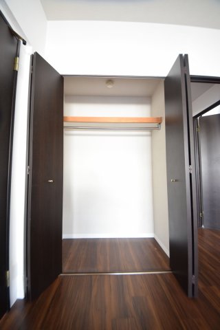 収納　CITY SPIRE難波WESTII　クローゼット