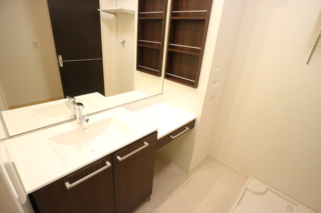 洗面設備　同仕様