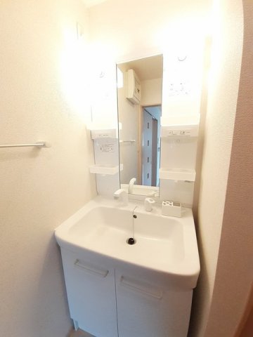 洗面設備　忙しい朝には欠かせない洗面所です