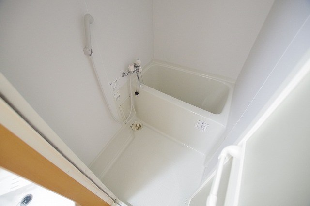 バス・シャワールーム　※402号室の写真となります。