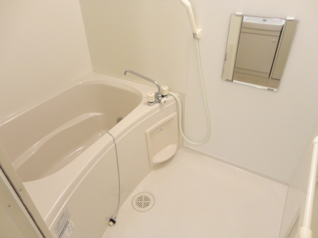 バス・シャワールーム　追い焚き機能付