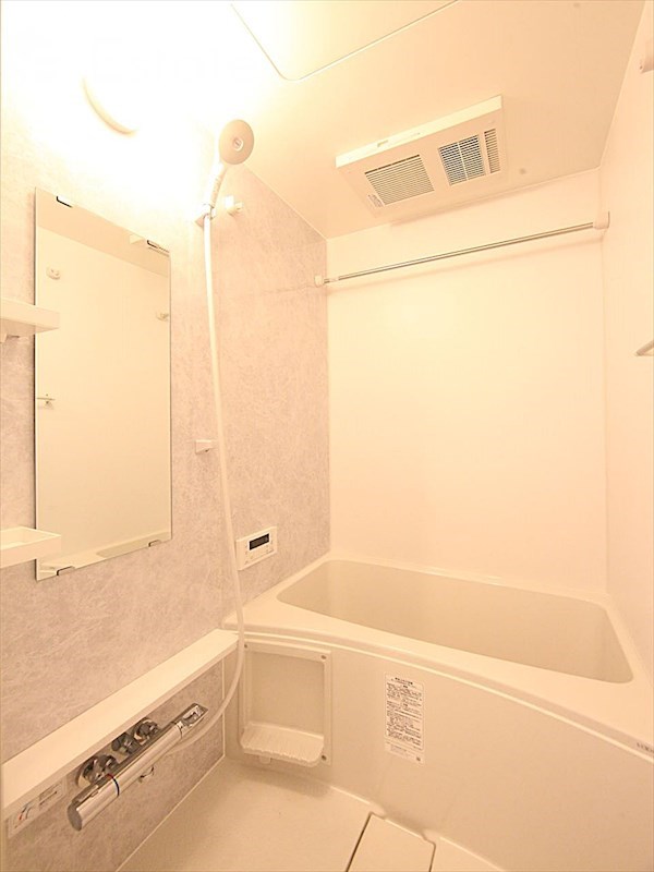 バス・シャワールーム　バスルーム