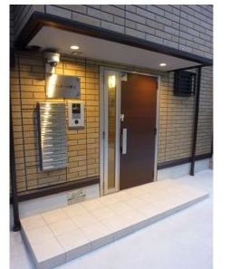 エントランス　清潔なエントランスです