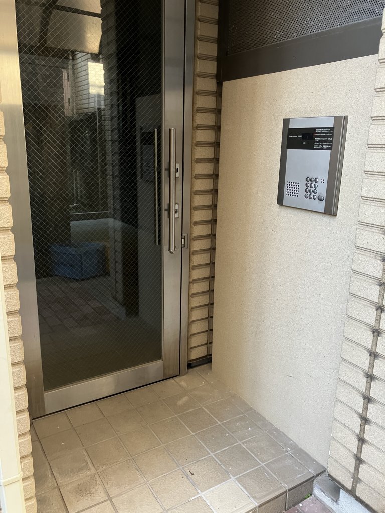 エントランス　オートロック付