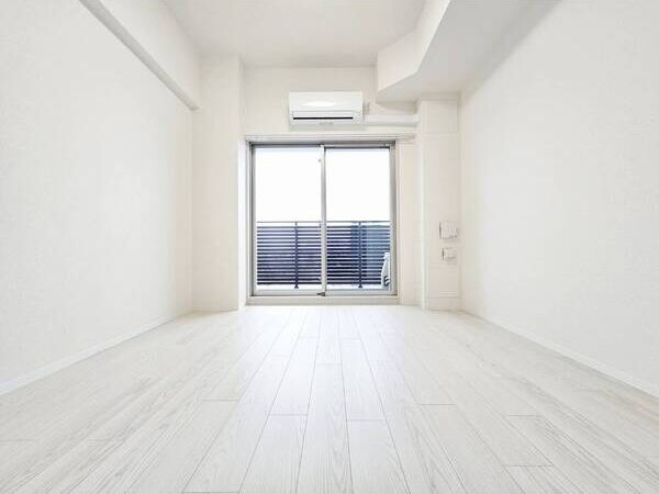 居室・リビング　初期費用分割可★ご希望の場所まで無料送迎サービス付♪