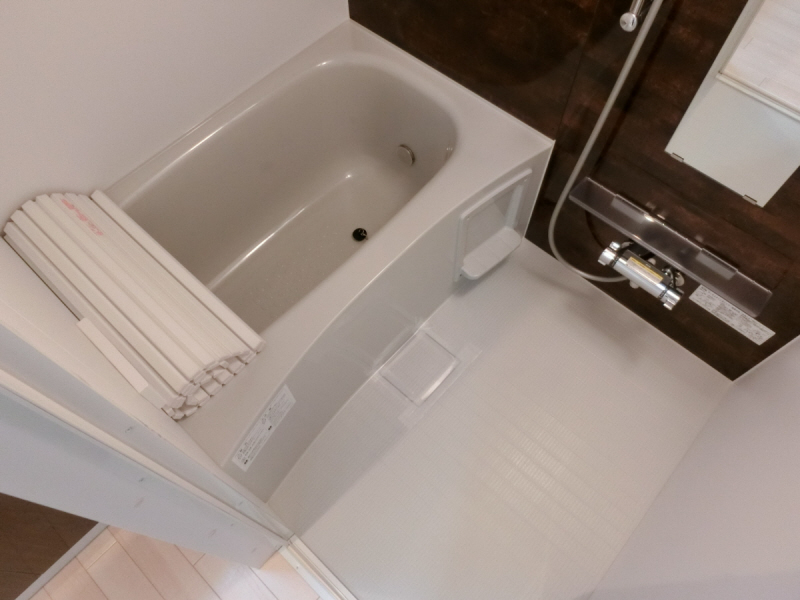 バス・シャワールーム　※同建物の別室の写真です