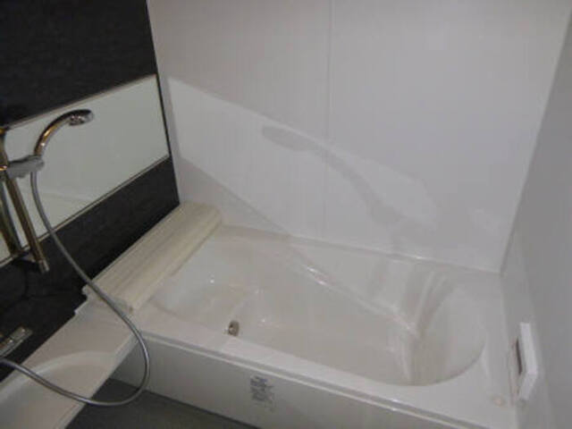 バス・シャワールーム　１０１　浴室
