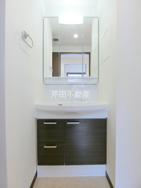 洗面設備　写真は別のお部屋のイメージです　現況優先