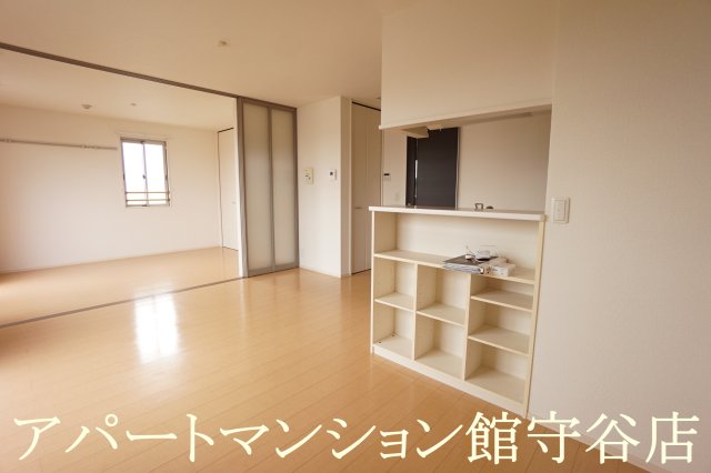 居室・リビング　反転です