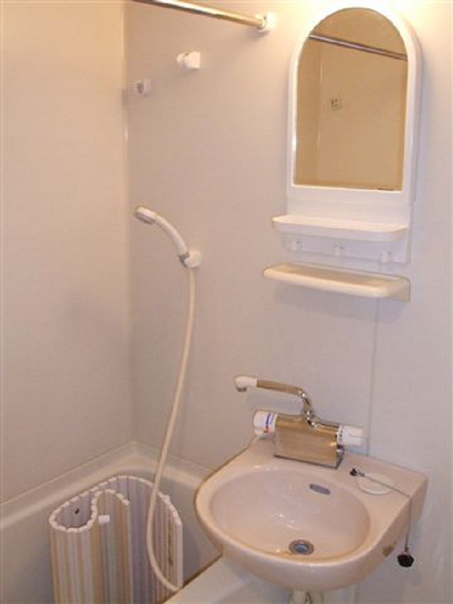 バス・シャワールーム　※別室同間取りのため参考まで