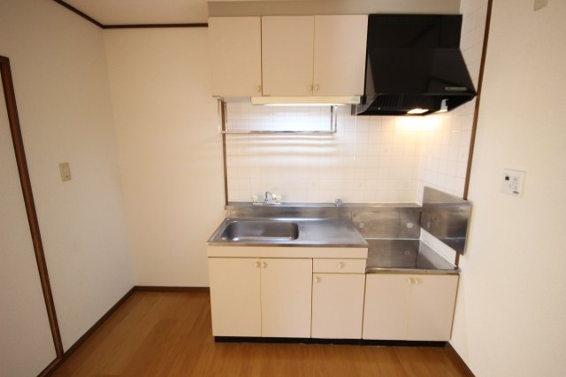 キッチン　コンパクトなキッチンで掃除もラクラク